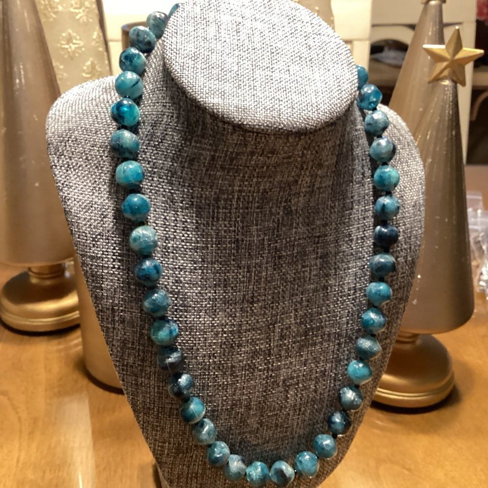 Vintage Blue Tones Acrylic Bead Necklace with Goldtone Push In Clasp